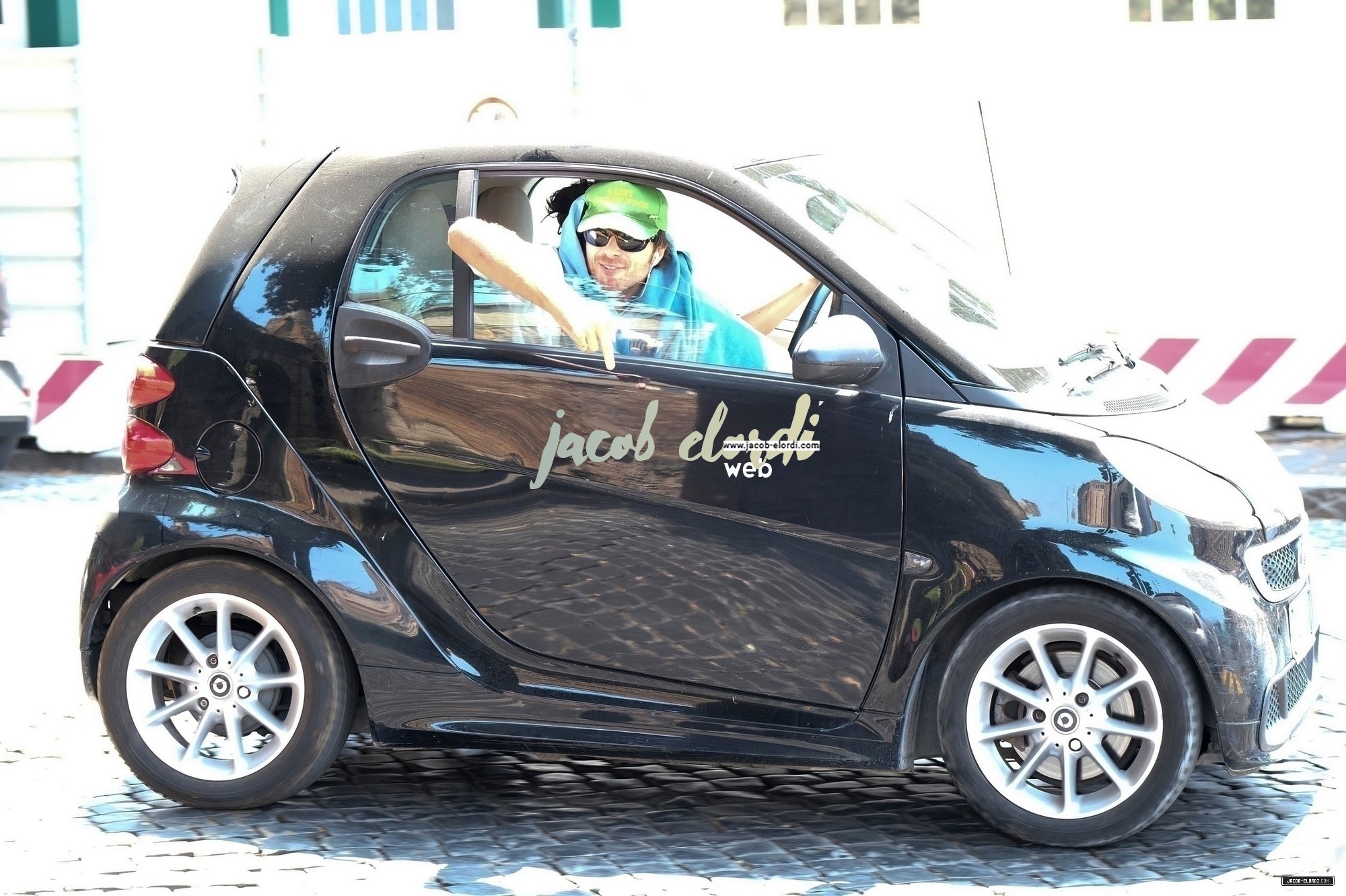 32.jpg